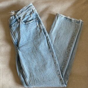 Abercrombie & Fitch - The ‘90s Straight Ultra High Rise